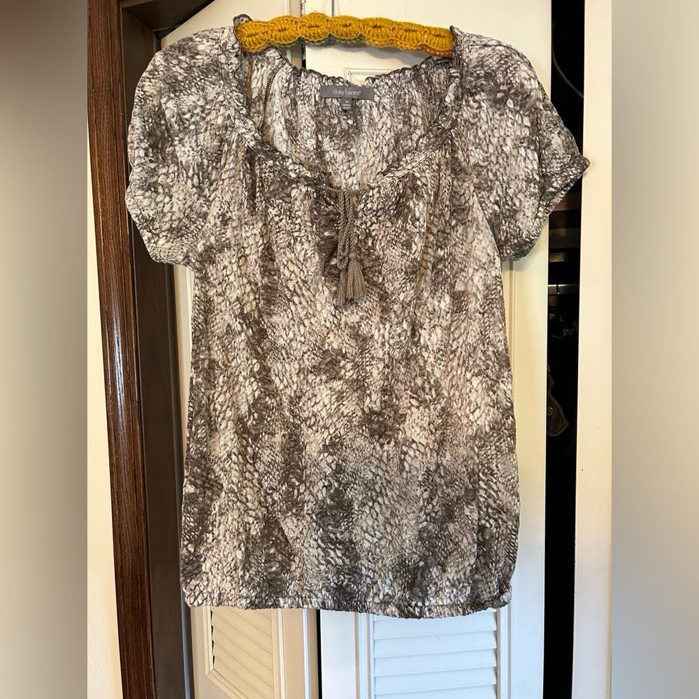 Daisy Fuentes Patterned Top - image 1